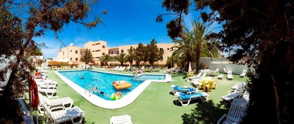 Apartamentos Sol Bay Ibiza Exterior foto