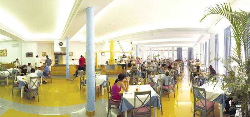 Apartamentos Sol Bay Ibiza Restaurante foto