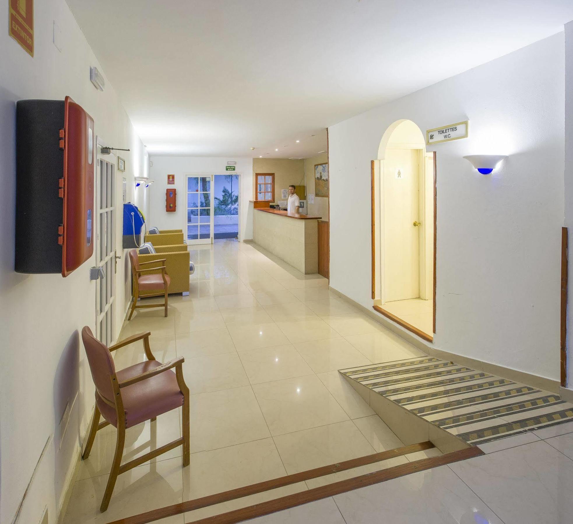 Apartamentos Sol Bay Ibiza Exterior foto