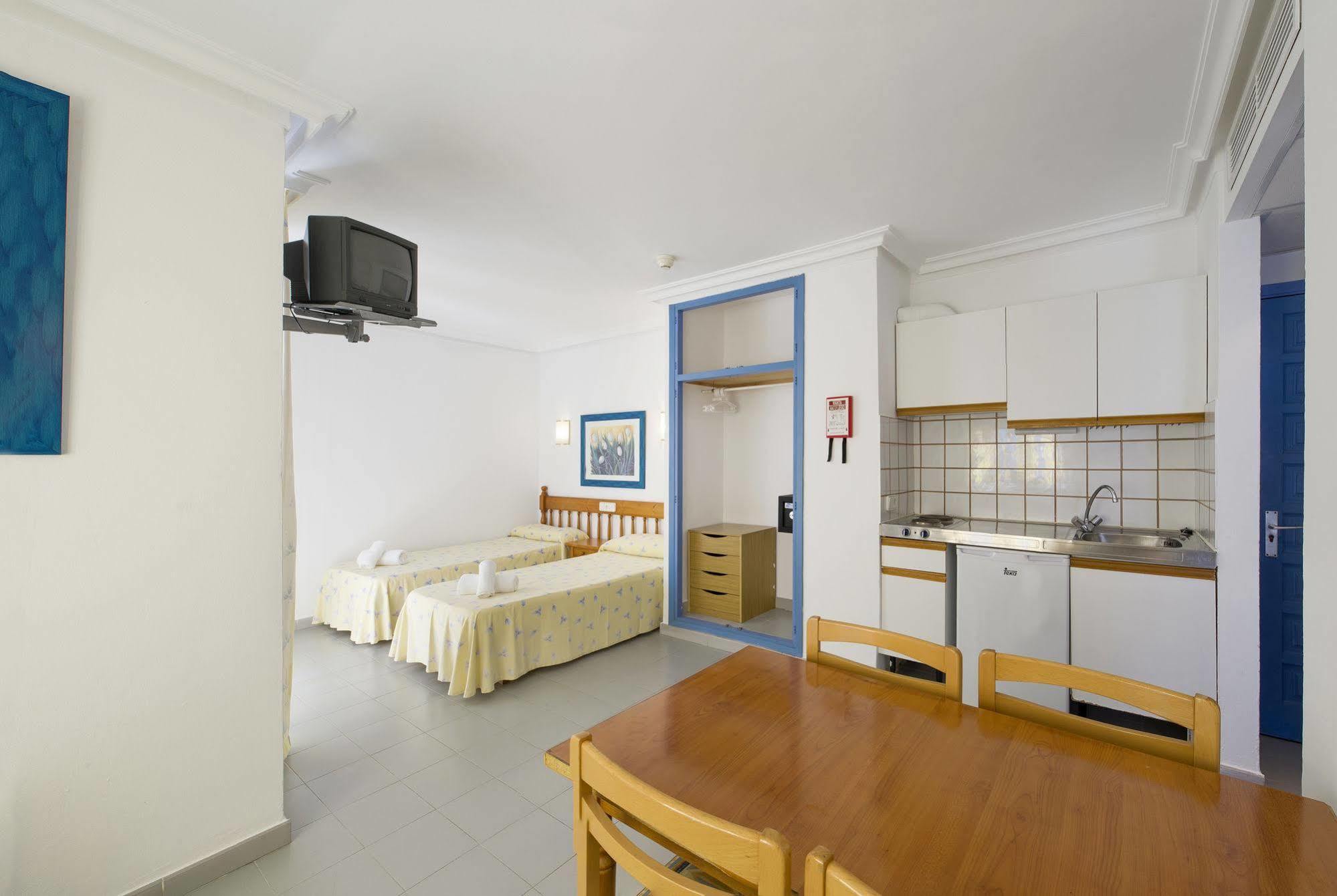 Apartamentos Sol Bay Ibiza Exterior foto